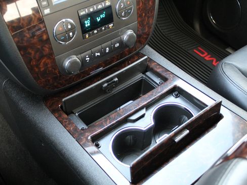 Used 2012 GMC Sierra 3500 Denali image 36