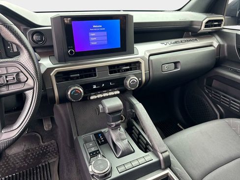 Used 2024 Toyota Tacoma SR5 AWD/4WD image 20