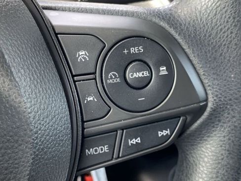 Used 2024 Toyota Corolla LE image 28