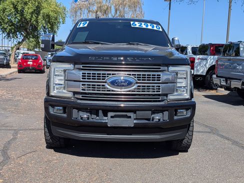 Used 2019 Ford F250 Platinum w/ Platinum Ultimate Package AWD/4WD image 2