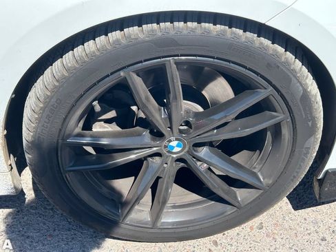 Used 2022 BMW 330i Sedan w/ M Sport Package RWD image 6