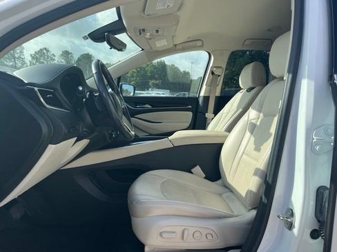 Used 2023 Buick Enclave Premium FWD image 7