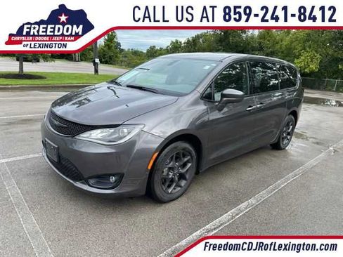 Certified 2020 Chrysler Pacifica Touring w/ S Appearance Package FWD image 1