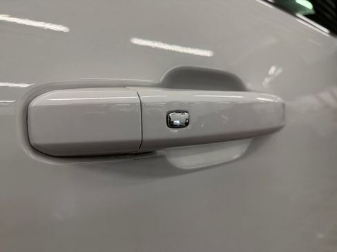 Used 2024 GMC Sierra 2500 SLE w/ SLE Convenience Package image 24