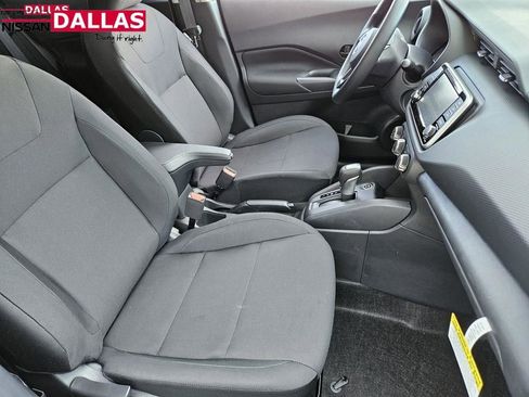 New 2025 Nissan Kicks Play S image 12