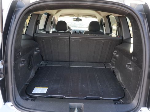 Used 2008 Chevrolet HHR LT image 26