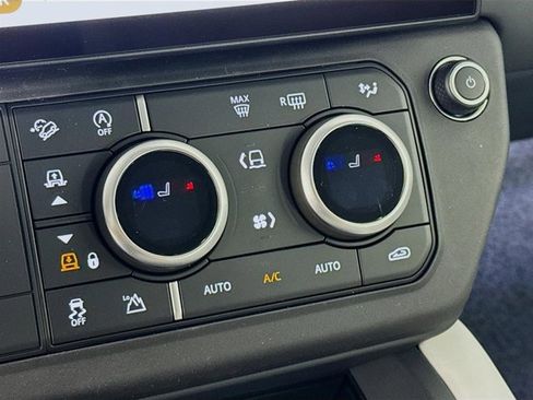 Used 2026 Land Rover Defender 110 X-Dynamic SE image 23