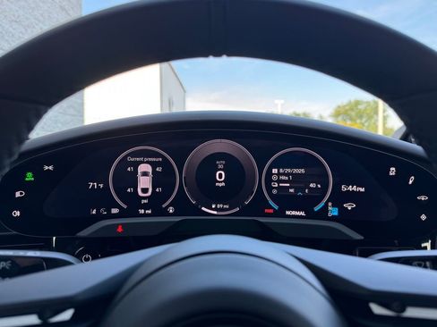 Used 2025 Porsche Taycan RWD image 24