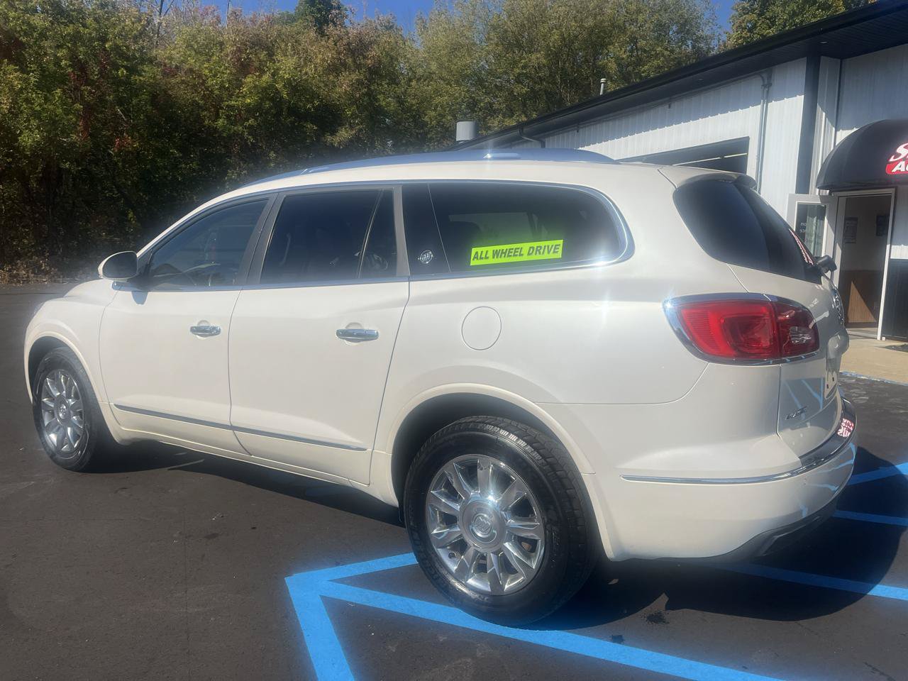 Used 2015 Buick Enclave Leather AWD/4WD image 7