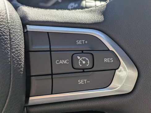New 2026 Jeep Compass Latitude w/ Sun and Sound Group AWD/4WD image 23