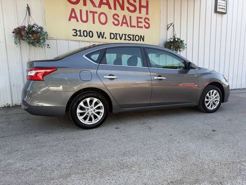 Used 2019 Nissan Sentra SV FWD image 2