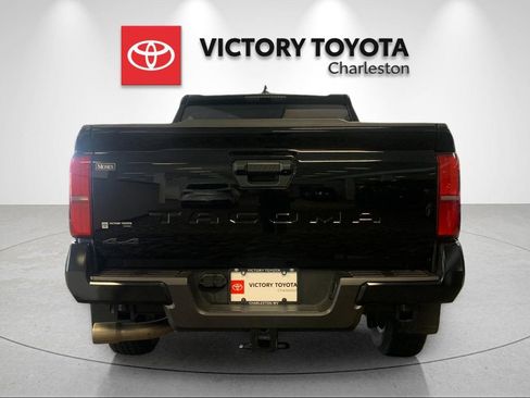 Used 2025 Toyota Tacoma SR5 AWD/4WD image 4