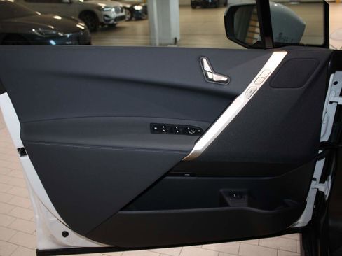 Used 2025 BMW iX xDrive50 image 10