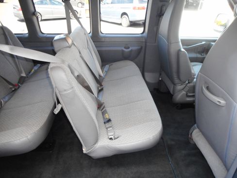 Used 2017 Chevrolet Express 3500 LT w/ LT Preferred Equipment Group image 23