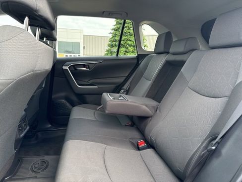 Certified 2024 Toyota RAV4 XLE image 33