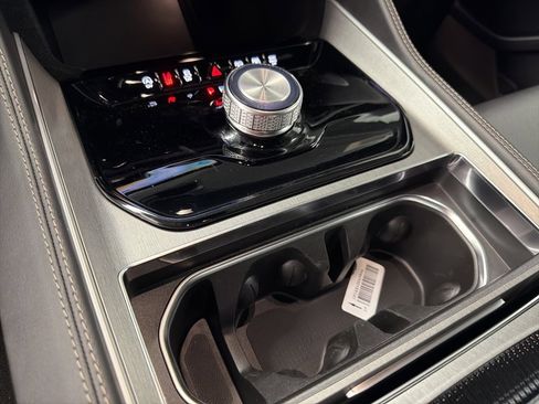 New 2025 Jeep Wagoneer Series II w/ Convenience Group I image 22