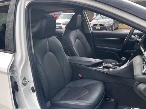 Used 2024 Toyota Camry XSE image 9