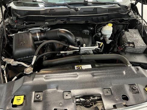 Used 2014 RAM 1500 Laramie w/ Convenience Group image 20