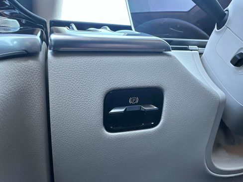 Used 2023 Mercedes-Benz S 580 4MATIC Sedan image 29