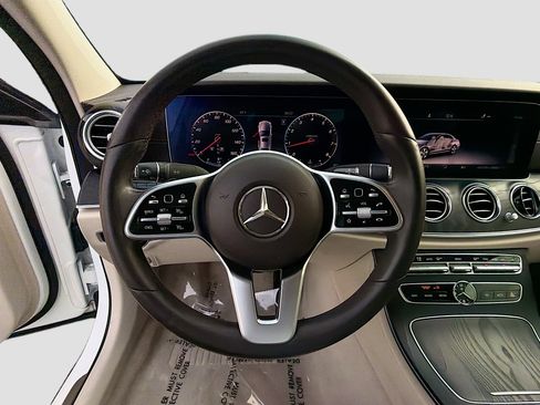 Used 2020 Mercedes-Benz E 350 Sedan image 38