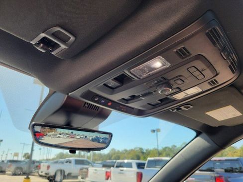 Used 2024 GMC Yukon XL Denali Ultimate image 25