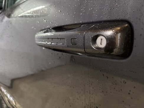 Used 2023 RAM 1500 Laramie AWD/4WD image 40