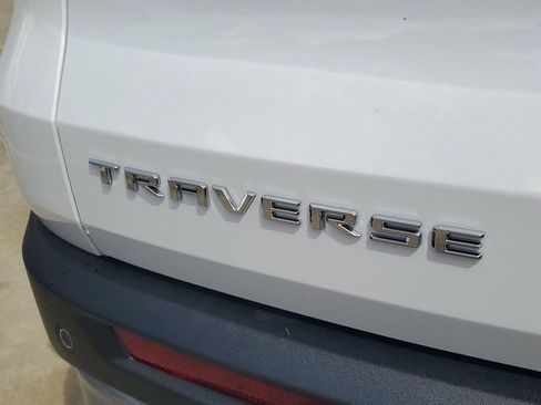 New 2026 Chevrolet Traverse LT image 6