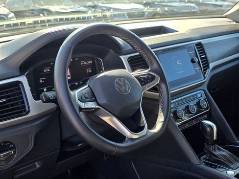 Used 2022 Volkswagen Atlas SE image 12