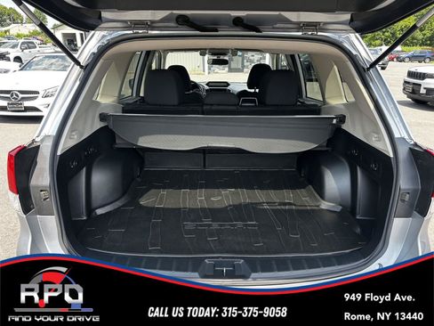 Used 2019 Subaru Forester Premium AWD/4WD image 31