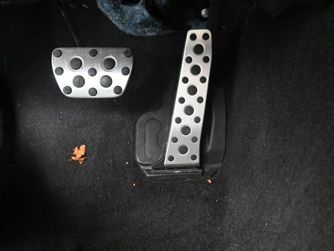 Used 2025 Toyota Camry SE image 12