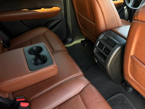 Used 2019 Cadillac XT5 Luxury FWD image 30