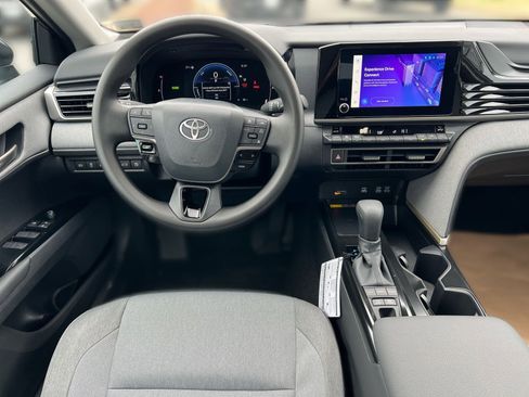New 2026 Toyota Camry LE image 18