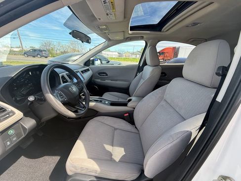 Used 2016 Honda HR-V EX image 12