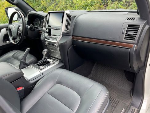 Certified 2020 Toyota Land Cruiser Heritage Edition AWD/4WD image 26