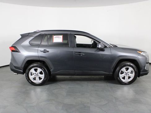 Used 2020 Toyota RAV4 XLE w/ Convenience Package image 14