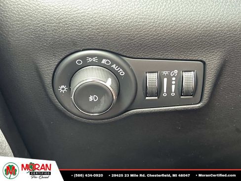 Used 2023 Jeep Compass Latitude AWD/4WD image 25