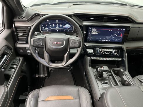 Used 2024 GMC Sierra 1500 AT4 w/ Technology Package AWD/4WD image 15