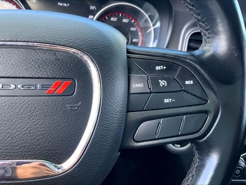 Used 2022 Dodge Charger SXT image 24