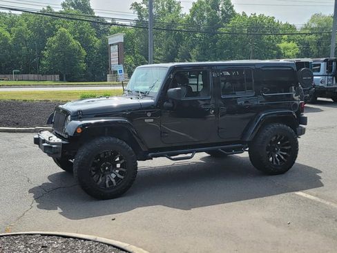 Used 2016 Jeep Wrangler Unlimited Sahara AWD/4WD image 5