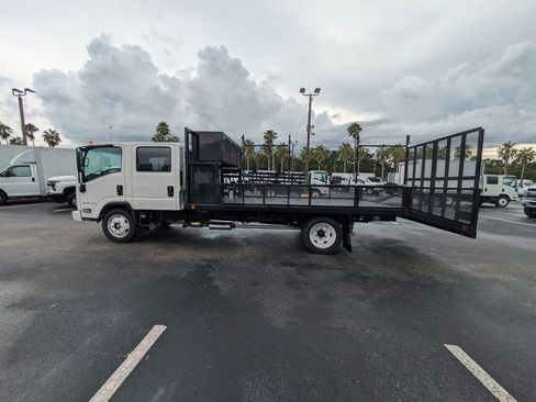 New 2025 Chevrolet Low Cab Forward image 7