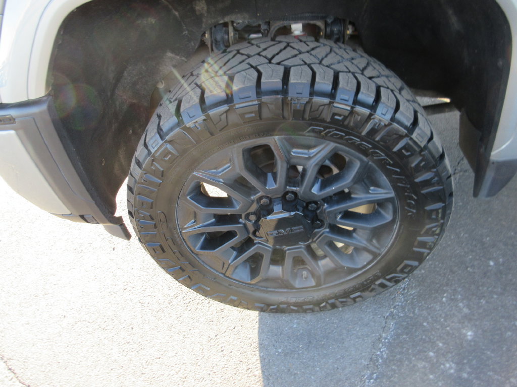 Used 2024 GMC Sierra 2500 Denali Ultimate AWD/4WD image 15