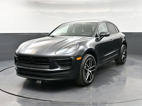 New 2026 Porsche Macan image 6