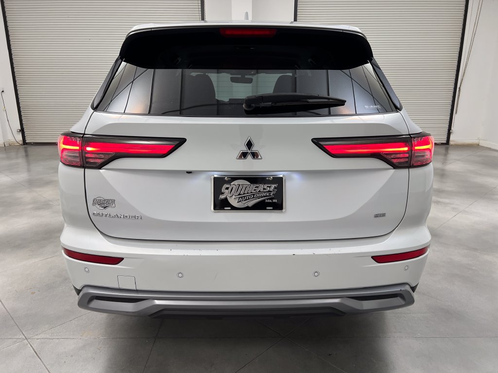 Used 2025 Mitsubishi Outlander SE AWD/4WD image 8