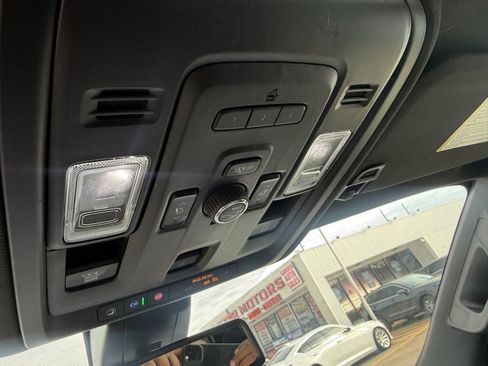 Used 2022 Chevrolet Tahoe Z71 w/ Z71 Off-Road Package image 24