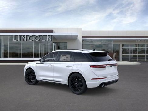 New 2026 Lincoln Corsair Grand Touring image 4