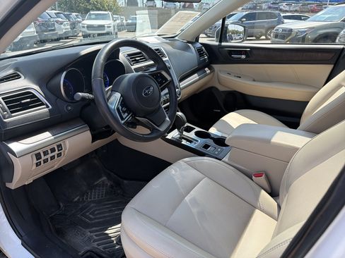 Used 2019 Subaru Outback 2.5i Limited AWD/4WD image 25