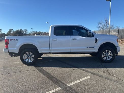 Used 2017 Ford F250 Platinum w/ Platinum Ultimate Package image 2