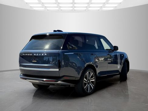 Used 2025 Land Rover Range Rover Autobiography AWD/4WD image 5