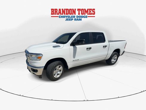 Used 2023 RAM 1500 Big Horn AWD/4WD image 4