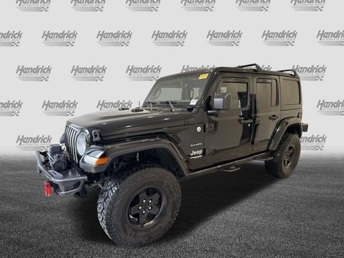 Used 2021 Jeep Wrangler Unlimited Sahara image 3